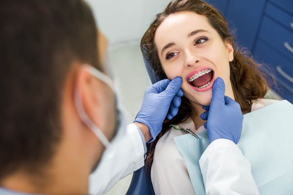 Guide To Your First Orthodontist Visit